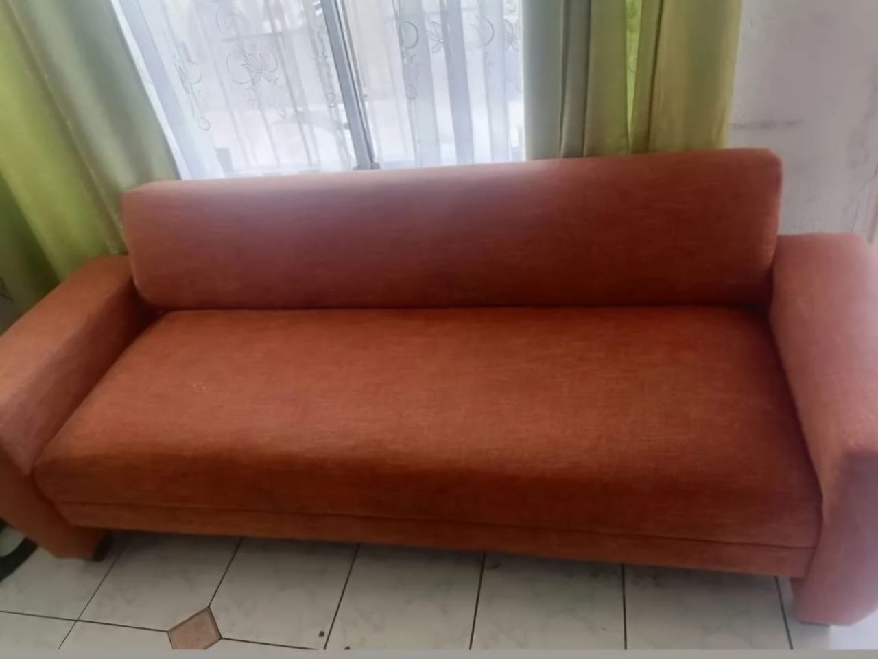 Sillón Marrón Clásico - Después